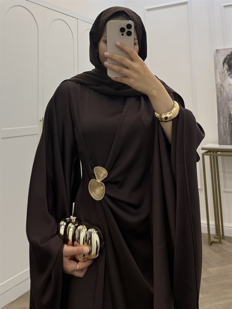 YARASA KOL GOLD TOKALI SATEN ELBİSE