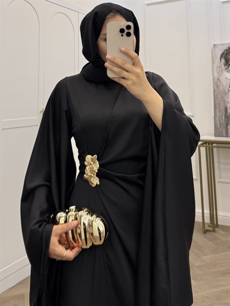 YARASA KOL GOLD TOKALI SATEN ELBİSE