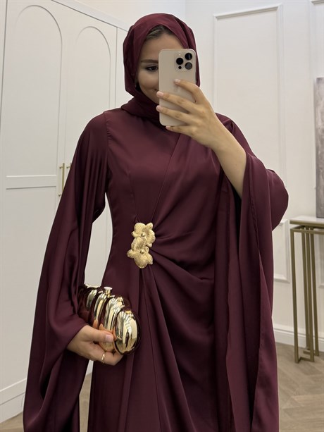 YARASA KOL GOLD TOKALI SATEN ELBİSE